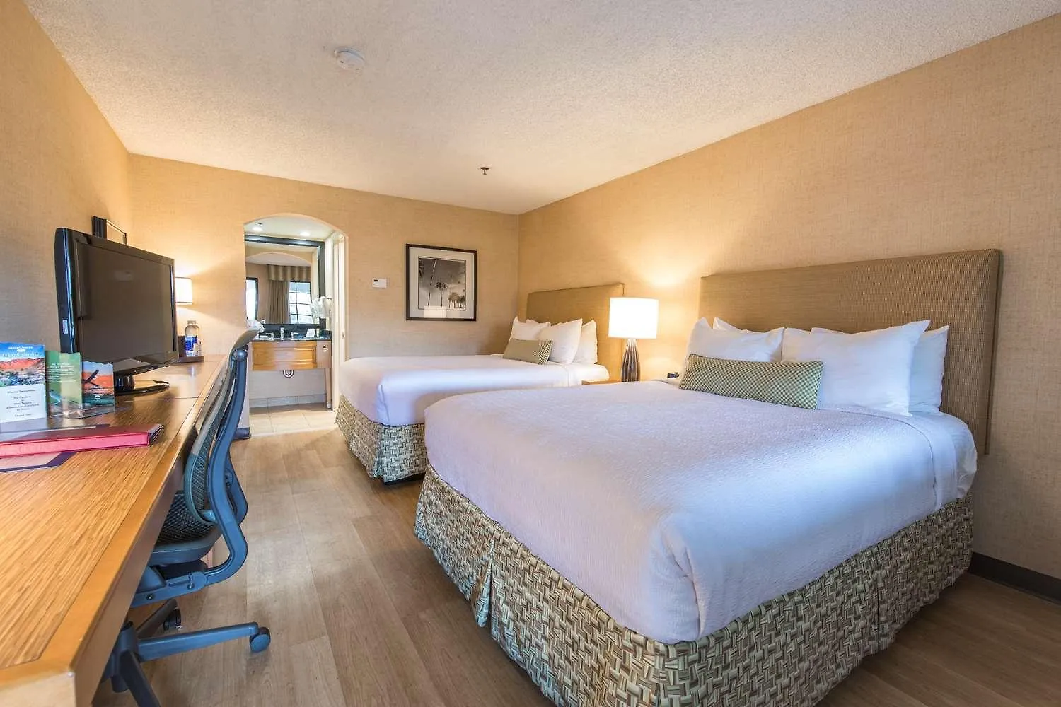 Best Western Plus Las Brisas Hotel Palm Springs